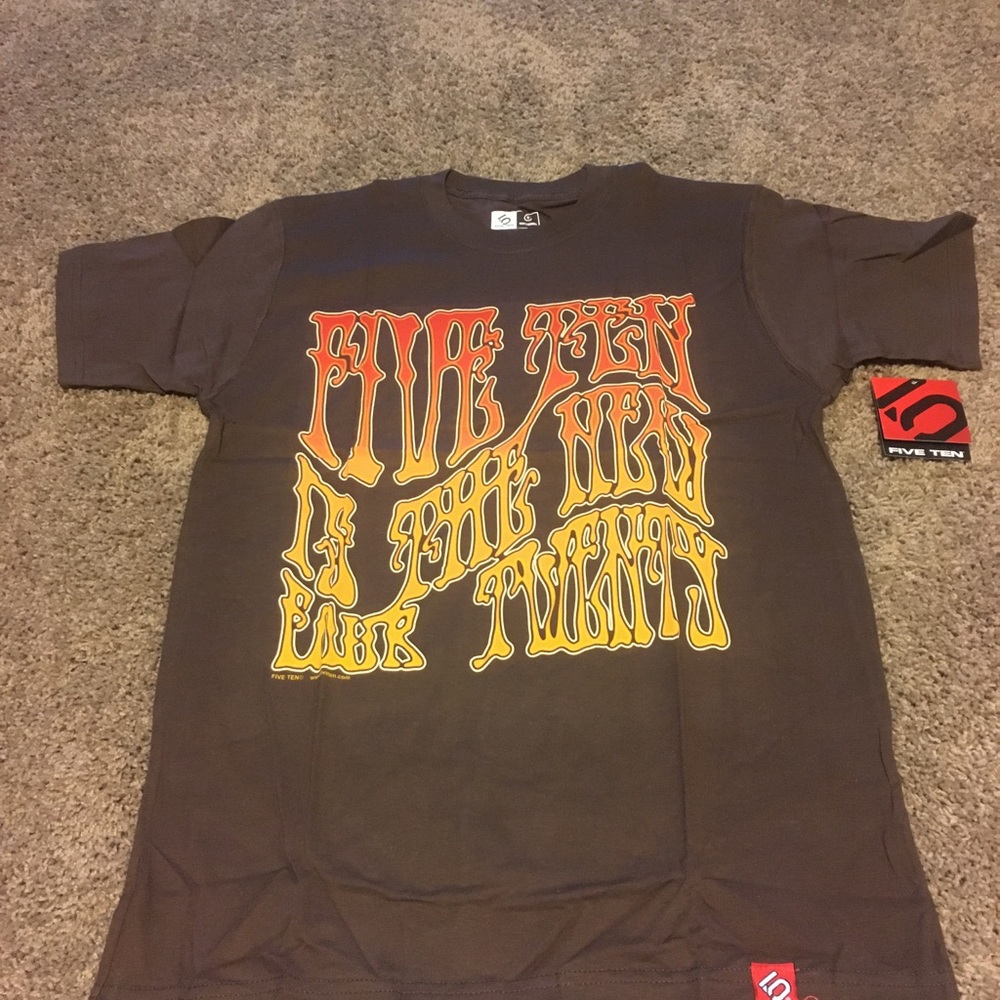 FIVE TEN PSYCHEDELIC T-shirt brown size US…